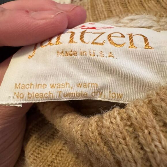 Vtg Jantzen Sweater Women’s Size M Tan Cream Fair Isle Cable Knit Made in USA - Picture 5 of 5